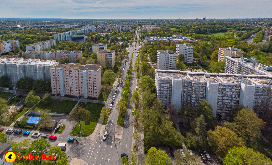 04.05.2023 - Luftbilder von der Fassadensanierung an der Kurt-Eisner-Straße in Neuperlach